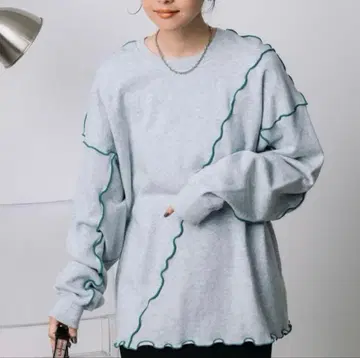 새상품 프릭스스토어 배색 메로 맨투맨