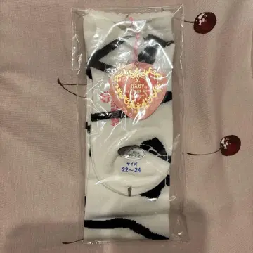 BABY 레이스업 리본 무늬 오버니 삭스 블랙