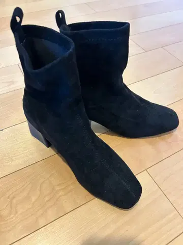 ACYM 블랙 스웨이드 숏부츠 S 사이즈