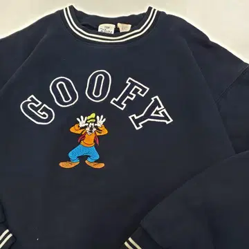 Disney Store GOOFY 자수 맨투맨 L 사이즈