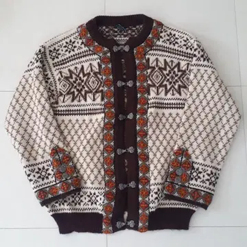 달레 오브 노르웨이 메탈 후크 니트 가디건