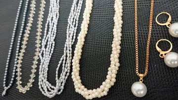 B 펄 디자인 묶음 판매 SILVER 각인 목걸이 귀찌 세트