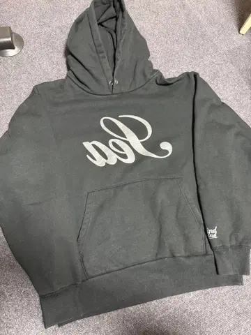 WIND AND SEA x CASETiFY 콜라보 후드티