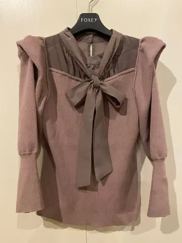 Rirandture 리본 포함 플레어 소매 상의