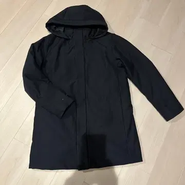 유니클로 하이브리드 다운 코트 네이비 M 사이즈