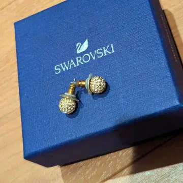 Swarovski 핑크 골드 스터드 귀걸이