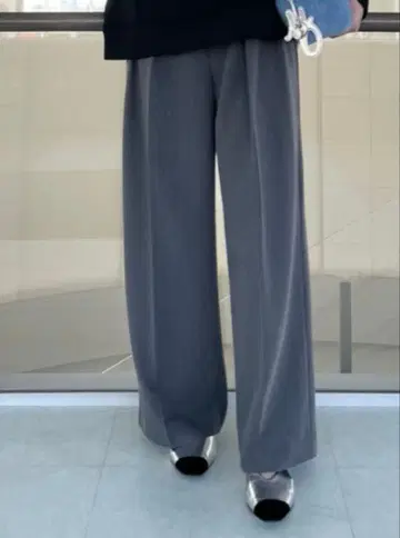 Mila Owen 컴포트 턱 와이드 팬츠 그레이