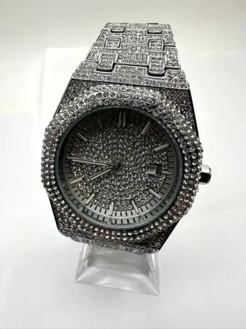 크리스탈 장식 실버 손목시계 긴