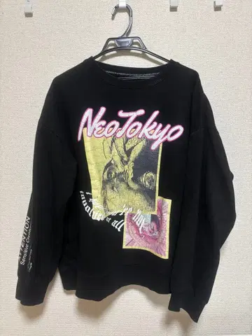 AIVER NeoTokyo 블랙 맨투맨