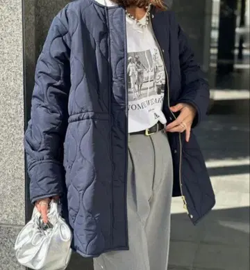 엠마 테일러 밀리터리 퀼팅 드로스트 하프 코트