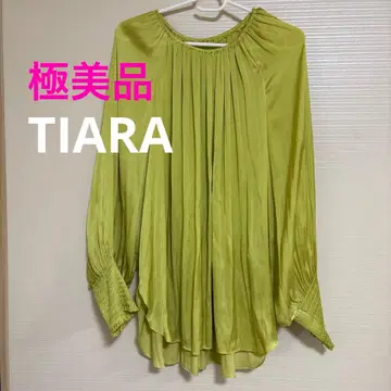 라임 그린 플리츠 디자인 상의