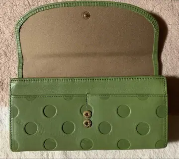 도트 패턴 그린 컬러 가죽 장지갑
