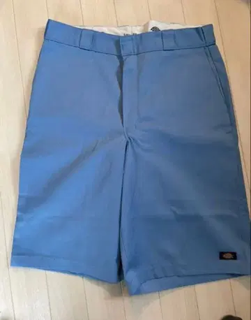 새상품급 디키즈 하프 팬츠