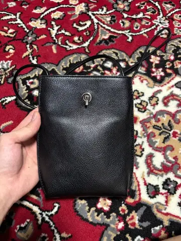 블랙 가죽 숄더백
