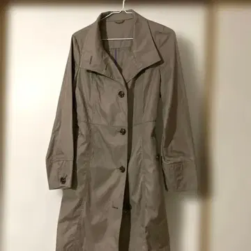 베이지 트렌치코트