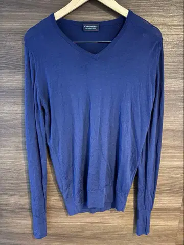 [ 존스메들리 ] 네이비 V넥 긴팔 니트 JOHN SMEDLEY