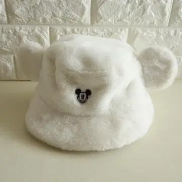컨디션 최상 DISNEY 미키 귀 달린 보아캡 모자 화이트