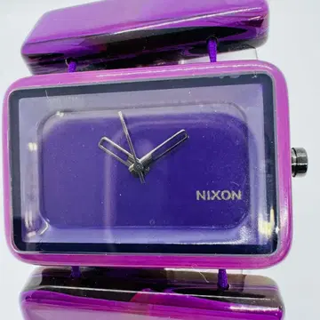 NIXON 닉슨 쿼츠 퍼플 밴딩 고무 손목시계