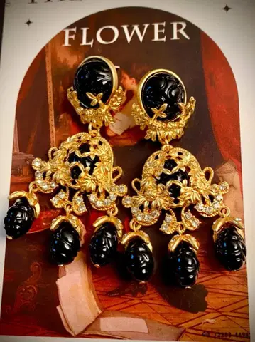 이탈리아제 플라워 모티브 블랙 드롭 귀걸이