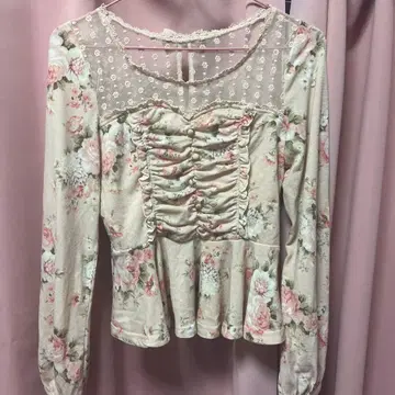 LIZLISA 꽃무늬 셔링 상의