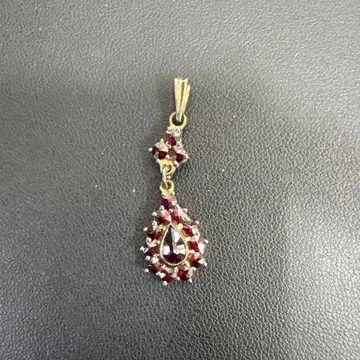 루비 스톤 펜던트 참
