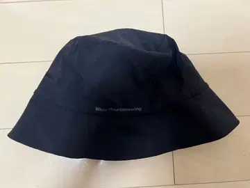 화이트 마운티니어링 버킷햇 블랙