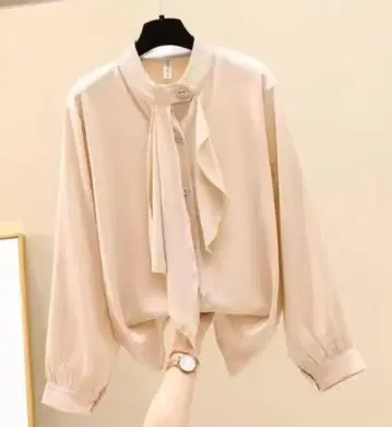 베이지 리본 포함 긴팔 셔츠