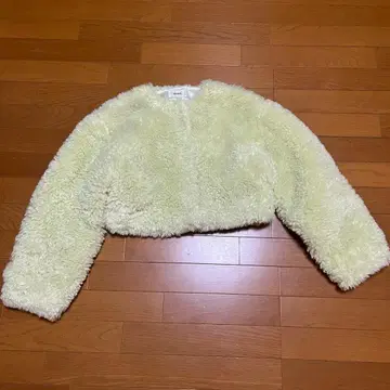 SNIDEL 숏 보아 코트