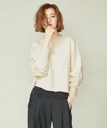 conte 크롭 풀오버 맨투맨