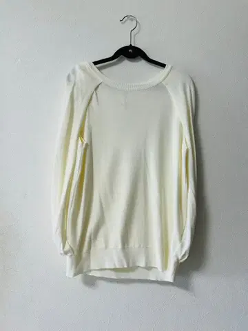 택 포함 새상품 FAVORI 아이보리 가디건풍 디자인 니트