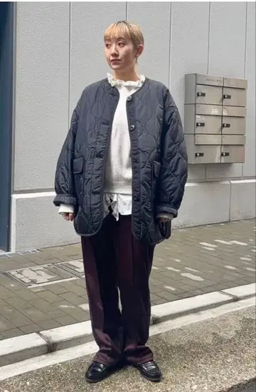 Ray BEAMS 블랙 퀼팅 자켓