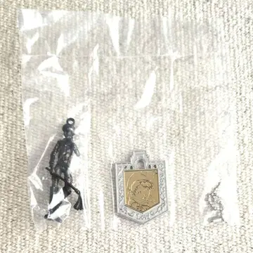 진격의 거인 리바이 키링 참 피규어 USJ