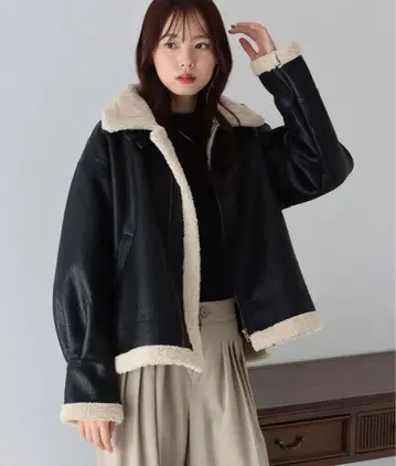 웨이크 무스탕 보아 블루종 플라이트 자켓