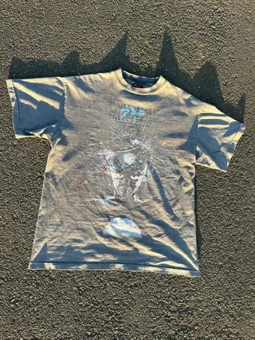 GINSENG STRIP 아키라 AKIRA 페이드 블랙 티셔츠