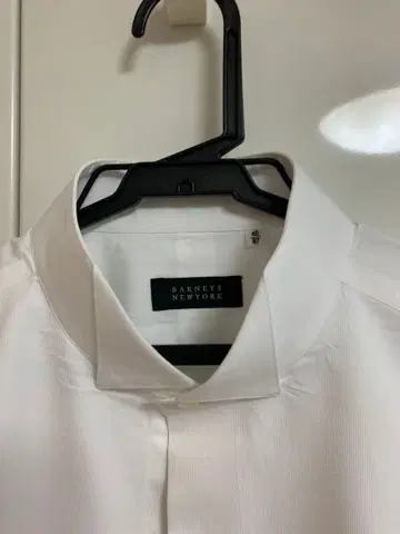 새상품급 BARNEYS NEW YORK 윙 셔츠 40/87