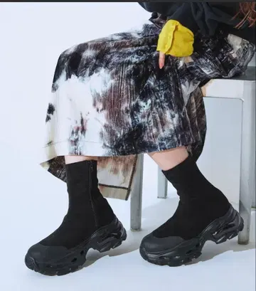 JEANASIS 통굽 부츠 블랙 M 사이즈