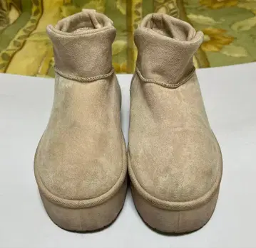 sheln 부츠 베이지 스웨이드 통굽 어그 부츠