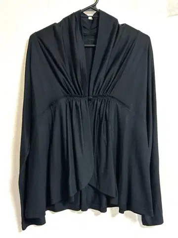 미사용 새상품 토쿠코 프리미어볼 볼레로 가디건 상의