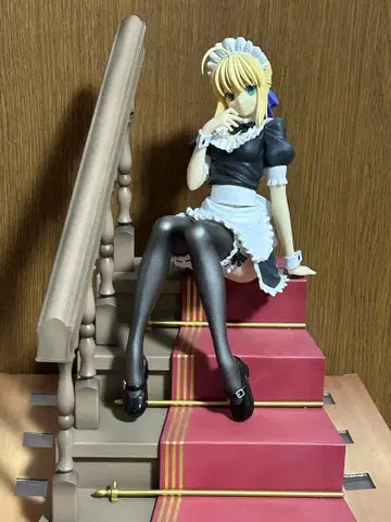 세이버 1/7 메이드Ver. 피규어