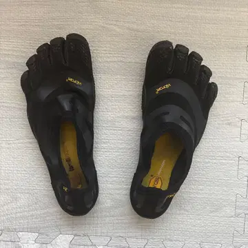 [ 한정 가격 인하 11/12 11:59까지 ] Vibram 파이브핑거스