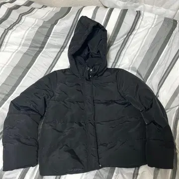 INGNI 후드 부착 블랙 다운 자켓