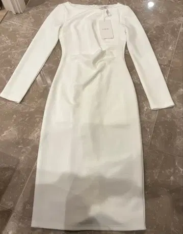 NEVA HU 화이트 긴팔 타이트 원피스