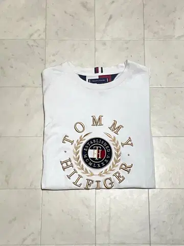 TOMMY HILFIGER 화이트 T셔츠 L
