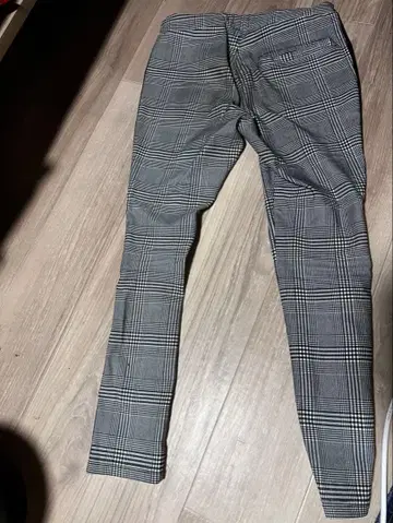 그레이 계열 체크 슬림핏 슬랙스 (아담스 저글러)