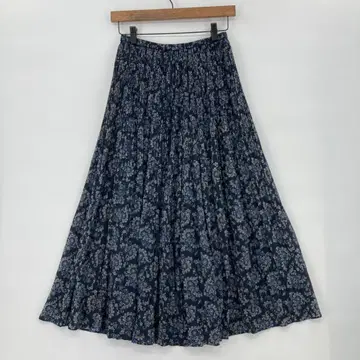 UNIQLO 유니클로 꽃무늬 플리츠 롱 스커트 네이비 S 사이즈