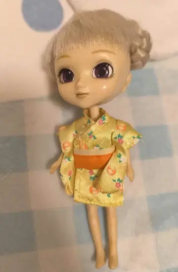 리틀 풀립 스완 아웃핏 없음