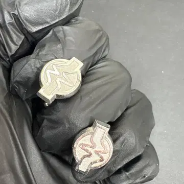 로고 메탈 커프스 단추 T바식