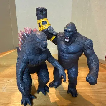 고질라x콩 피규어 세트