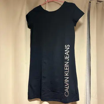 Calvin Klein Jeans 블랙 미니 원피스 반팔
