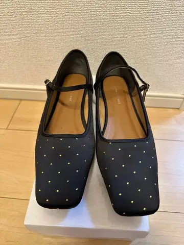 CAPRICIEUX LE'MAGE 카프리슈레마쥬 도트 플랫슈즈